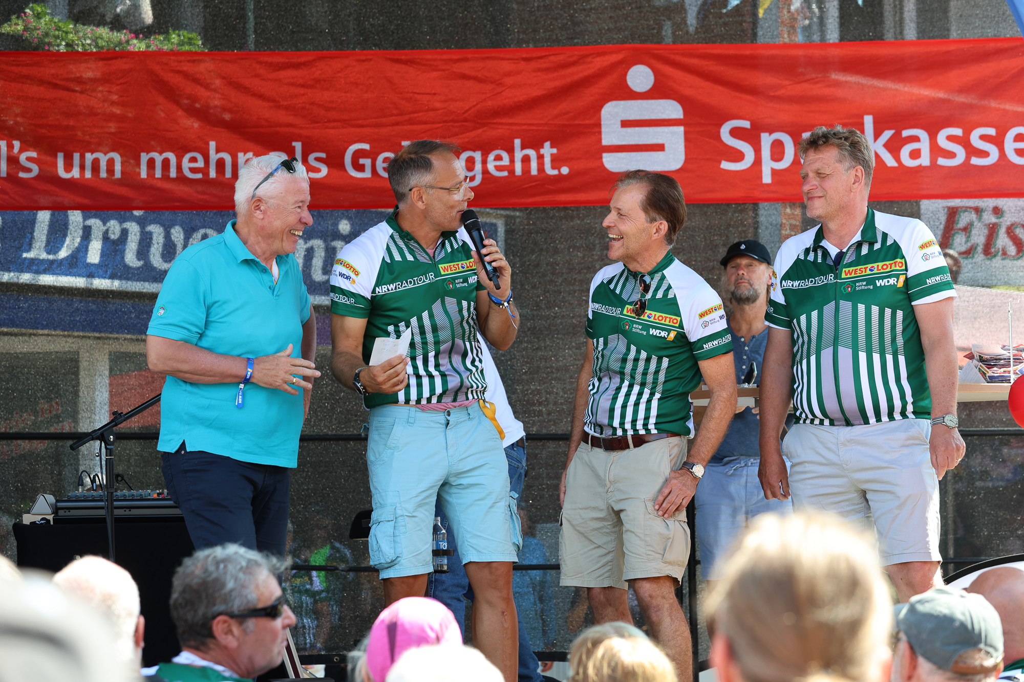 NRW26_2608021305_T.jpg